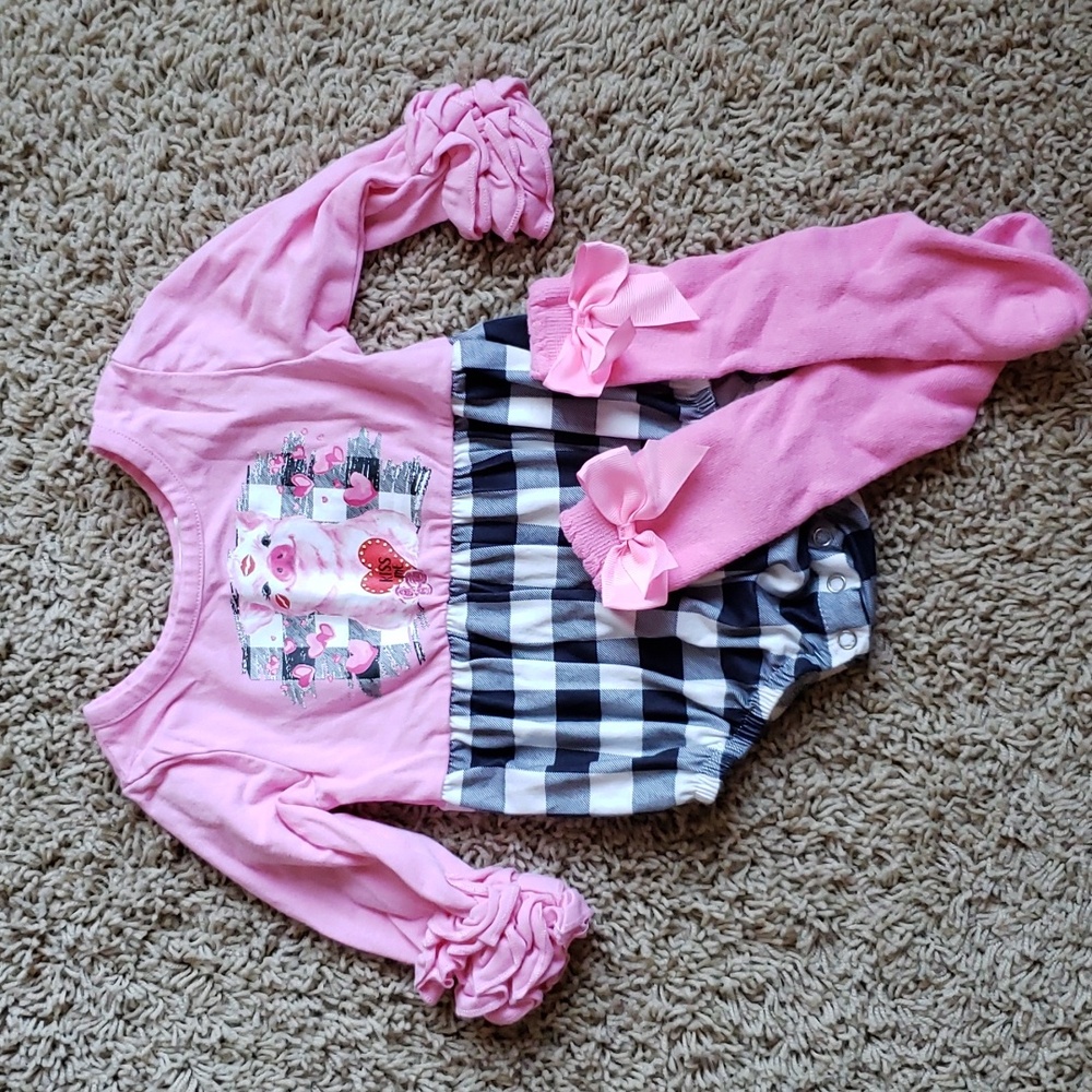 Marie Nicole long sleeve Valentine romper with pig